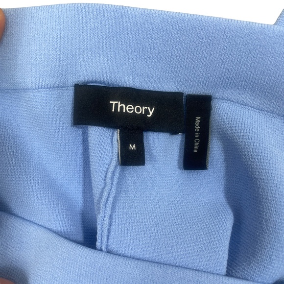 Theory Medium Blue Pull On Elastic‎ Waist Capri’s - Picture 3 of 6